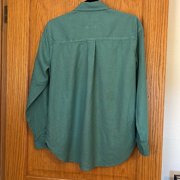 Universal Thread green button down shirt relaxed fit size small - Picture 3 of 4